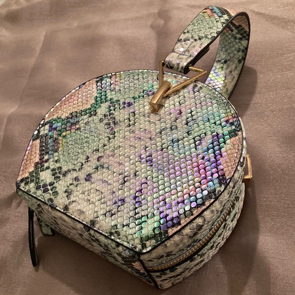 Round Crossbody Bag - Python Leather - Picture 3 of 7